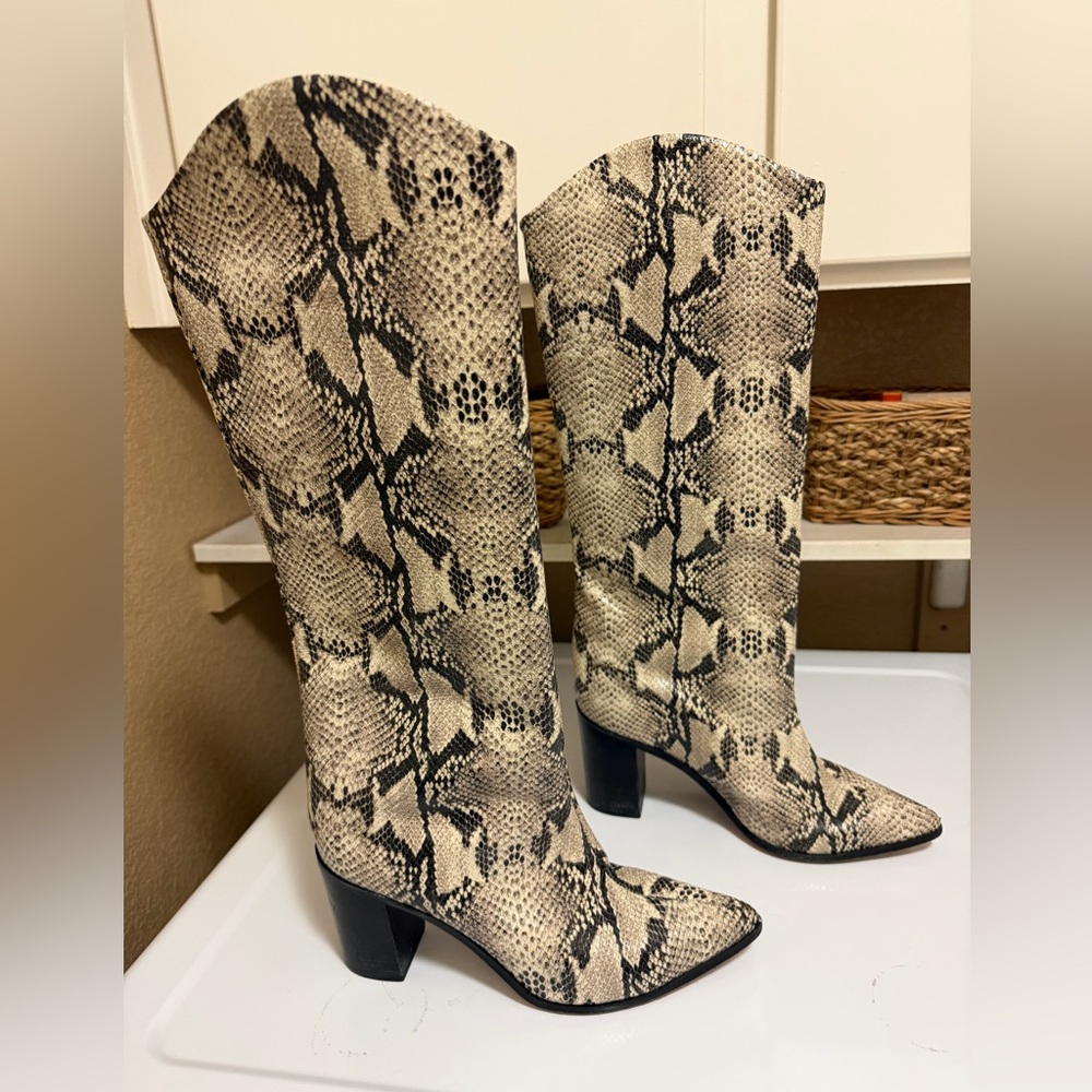 SCHUTZ Analeah Boot in Snakeskin! Only worn twice! - Picture 6 of 8